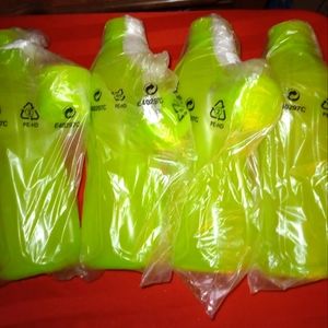 New Tupperware Large 1 liter Eco Water/Storage Bottle bundle Set of 5